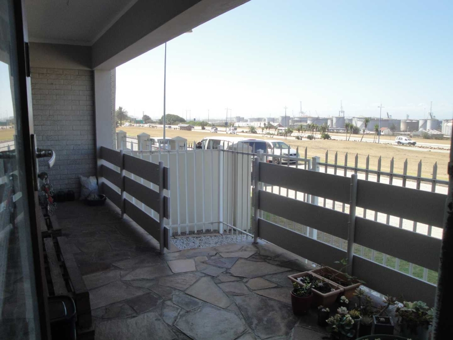 To Let 2 Bedroom Property for Rent in Humewood Eastern Cape